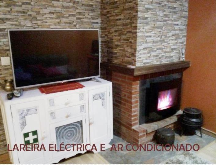 Casa Da Oliveira Apartment Milhao Bagian luar foto